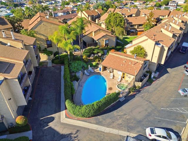 1585 Stone Edge Cir, El Cajon CA: https://media.crmls.org/mediaz/66ef45d9-c9d7-4778-9b05-1e409aa5d7bd.jpg