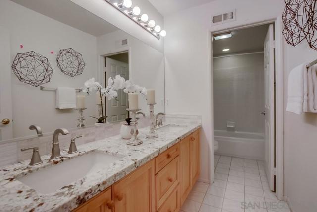 11841 Treewind Ct, San Diego CA: https://media.crmls.org/mediaz/66f01faf-f4fb-4351-b3c9-930ad4bd2802.jpg