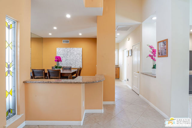 Image 6 of 52 For 77553 Carinda Court