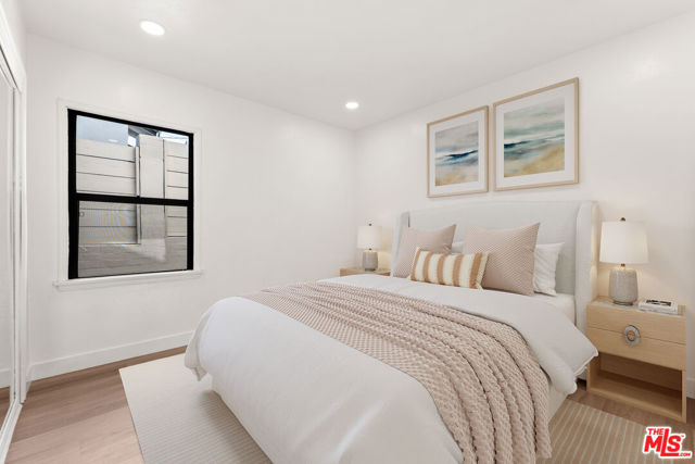 6027 W 76th Street, Los Angeles CA: https://media.crmls.org/mediaz/66f039b0-8229-4918-baca-66fc973d6c36.jpg