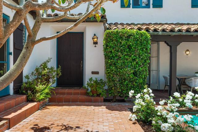 7316 Encelia Dr., La Jolla CA: https://media.crmls.org/mediaz/66f08803-aea6-441d-915c-5ac284719b66.jpg