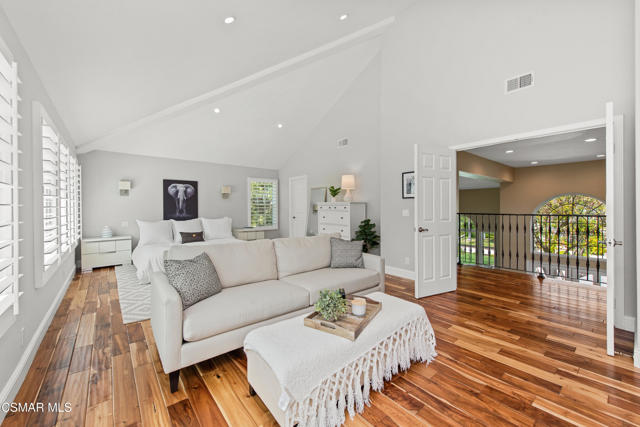 2445 Ranchgrove Drive, Westlake Village CA: https://media.crmls.org/mediaz/66f1630e-c0e5-4485-9bea-1ae8eae88108.jpg