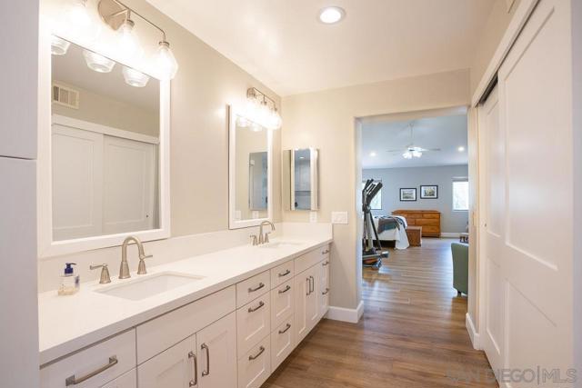 25314 Keats Ln, Stevenson Ranch CA: https://media.crmls.org/mediaz/66f1b878-98b7-41ca-a076-b46fdadf5a06.jpg