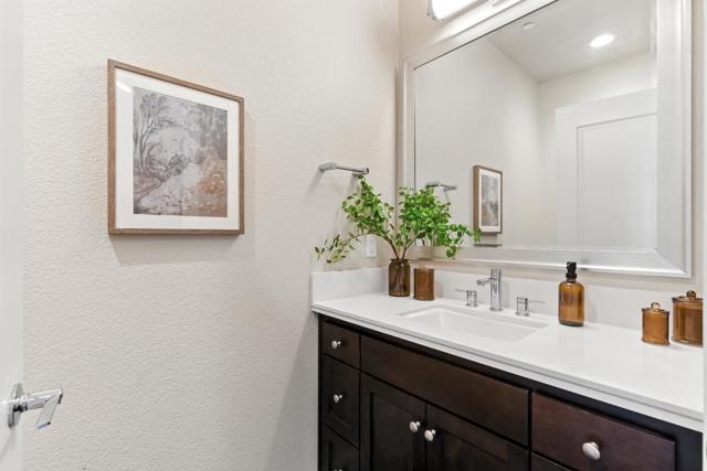 19 Waterline Place, Richmond CA: https://media.crmls.org/mediaz/66f2cf6a-8a0e-4ff3-9d7a-8f7911ef050d.jpg