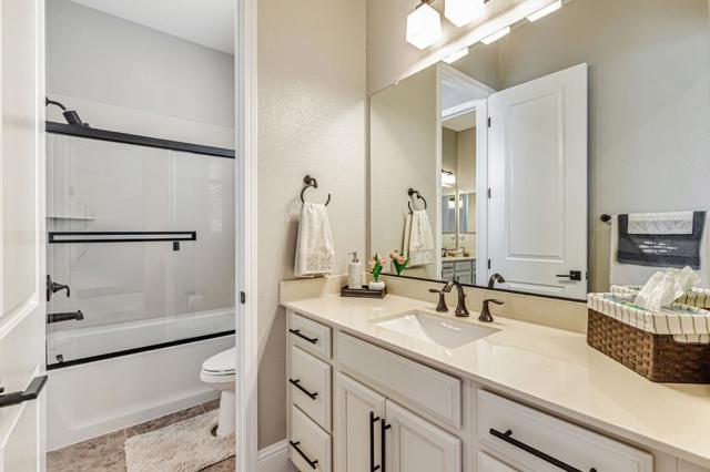 7832 Cobblestone Court, Gilroy CA: https://media.crmls.org/mediaz/66f3c4f0-7c30-4cdc-bc3d-d30e749ddd68.jpg