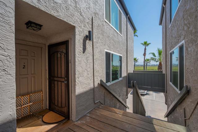 1460 Seacoast Drive, Imperial Beach CA: https://media.crmls.org/mediaz/66f3e09f-c175-49cc-87c0-689bbbe7746f.jpg