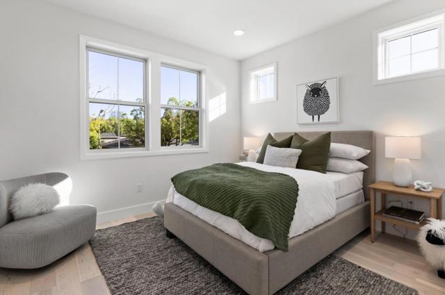 3070 Sterling Way, Redwood City CA: https://media.crmls.org/mediaz/66f4469e-58d9-4efc-89a1-1002e4bf0643.jpg