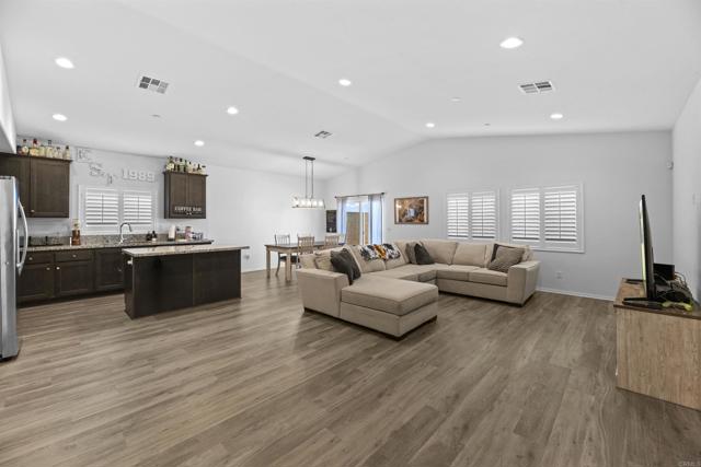 34289 Solstice Street, Winchester CA: https://media.crmls.org/mediaz/66f45d91-f645-4d20-8737-723ad530460d.jpg