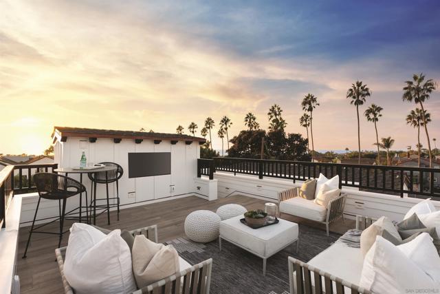 462 & 466 Westbourne St., La Jolla CA: https://media.crmls.org/mediaz/66f49c43-daa4-490b-8028-1c0dc94cbb45.jpg