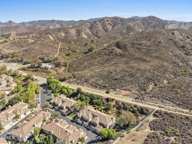 Detail Gallery Image 40 of 45 For 596 Fenwick Way #C,  Simi Valley,  CA 93065 - 3 Beds | 2/1 Baths