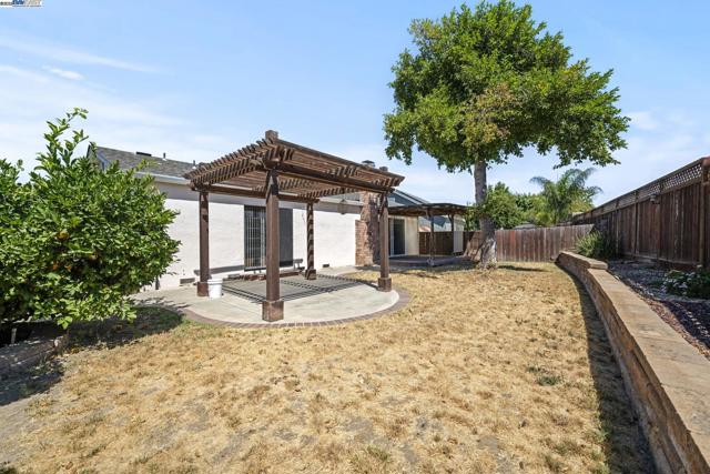 676 Colusa Way, Livermore CA: https://media.crmls.org/mediaz/66f4a745-b731-4a21-b8bb-124db697a64c.jpg