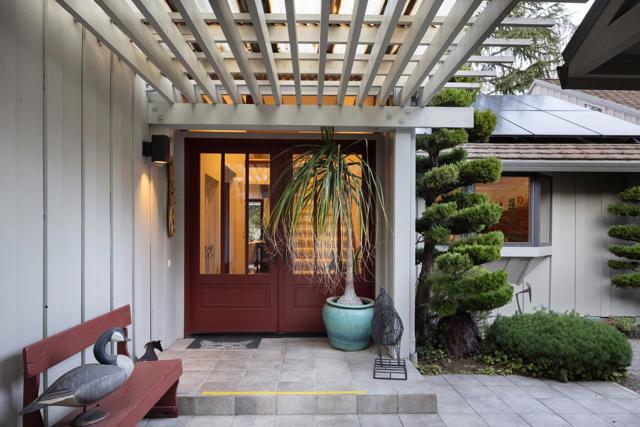 9563 Oak Court, Carmel CA: https://media.crmls.org/mediaz/66f5b5dc-eedb-4e8f-87cb-dd85737ac172.jpg