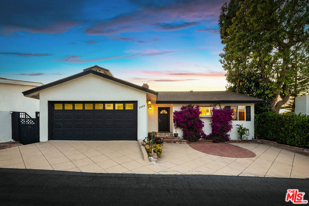 3909 Glenridge Drive