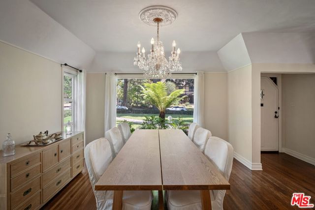 504 24Th Street, Santa Monica CA: https://media.crmls.org/mediaz/66f6ab12-26f8-48e0-9f6d-ef15704c93b6.jpg