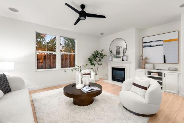 34298 Torrey Pine Lane, Union City CA: https://media.crmls.org/mediaz/66f75370-18d4-4e43-9643-0ec2bac21cd3.jpg