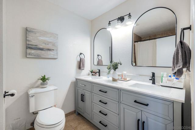 13791 Via Tres Vista, San Diego CA: https://media.crmls.org/mediaz/66f82a43-ec70-412a-b8ff-2c60ebd5c0f0.jpg