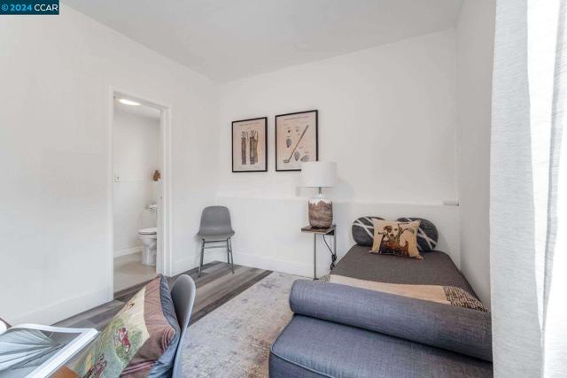 Image 25 of 41 For 2815 San Luis St