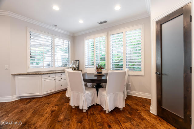 5302 Via Jacinto, Newbury Park CA: https://media.crmls.org/mediaz/66f9731d-7f42-46c2-851e-32b4669ee30a.jpg