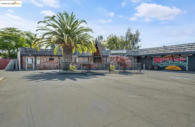 Image 2 of 49 For 15028 Hesperian Blvd