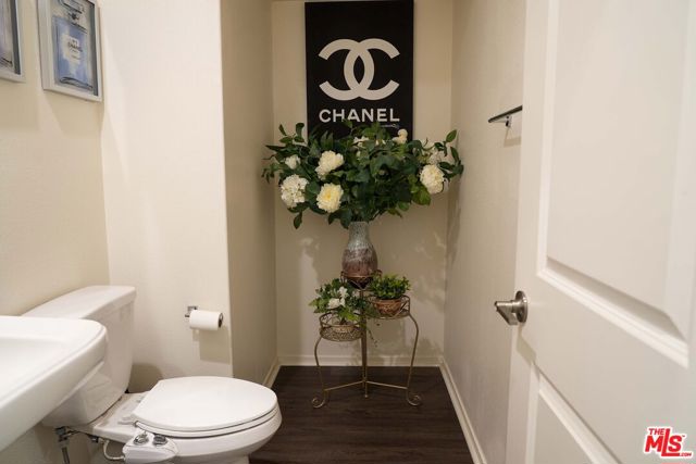 18215 Astro Court, Santa Clarita CA: https://media.crmls.org/mediaz/66fc1b63-a74e-4003-887c-37ae2f72fdd2.jpg