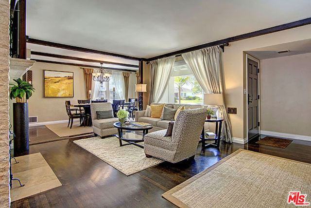6322 W 78TH Place, Westchester CA: https://media.crmls.org/mediaz/66fd1352-d86f-41f6-9284-5b1fbeb3c9c8.jpg