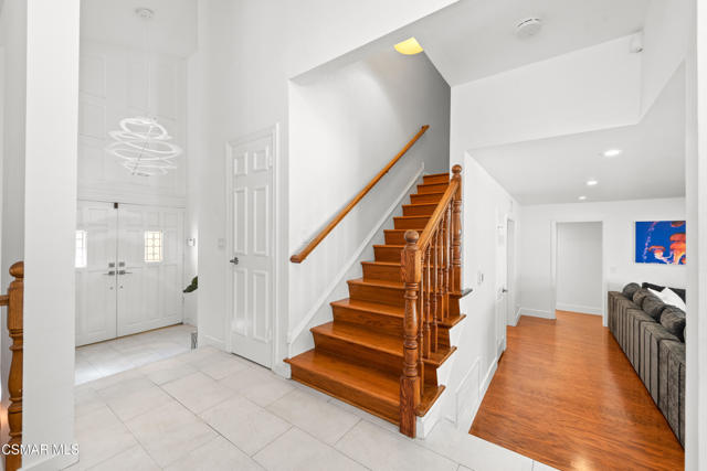 1666 Berwick Place, Westlake Village CA: https://media.crmls.org/mediaz/66fd6f3e-edba-4a08-adaa-056e1a8bb214.jpg