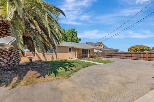 2718 Ferguson Road, Gilroy CA: https://media.crmls.org/mediaz/66fe07ea-da0f-45b2-958c-8301570b7b89.jpg
