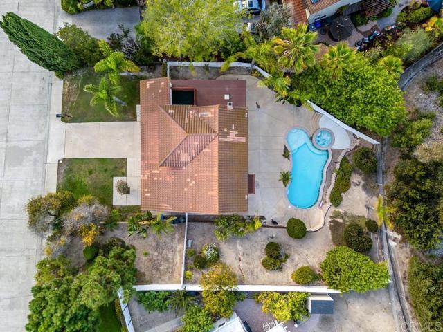 Detail Gallery Image 7 of 48 For 461 Ridgeview Ct., Bonita,  CA 91902 - 4 Beds | 2/1 Baths