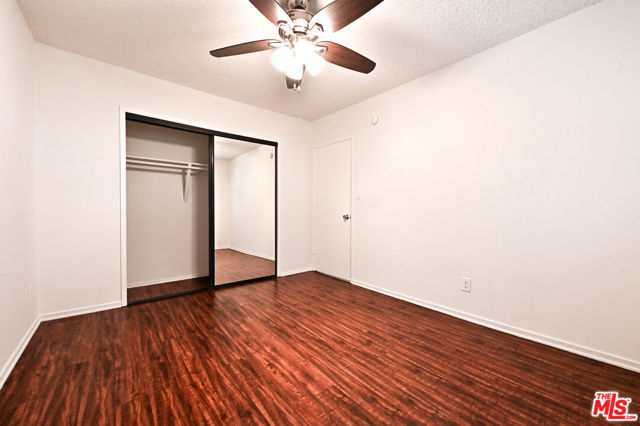 1868 10th Street, Santa Monica CA: https://media.crmls.org/mediaz/66fe1a96-4b55-4ea6-b989-dbb069512709.jpg