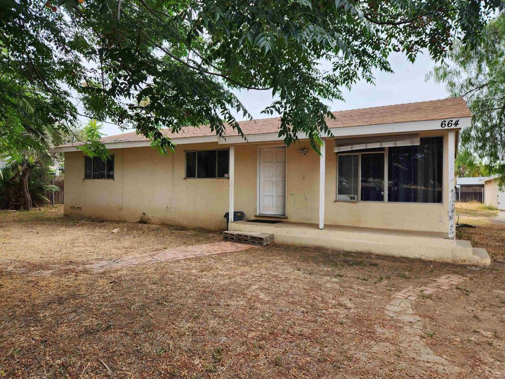 664 Fig St - photo 3