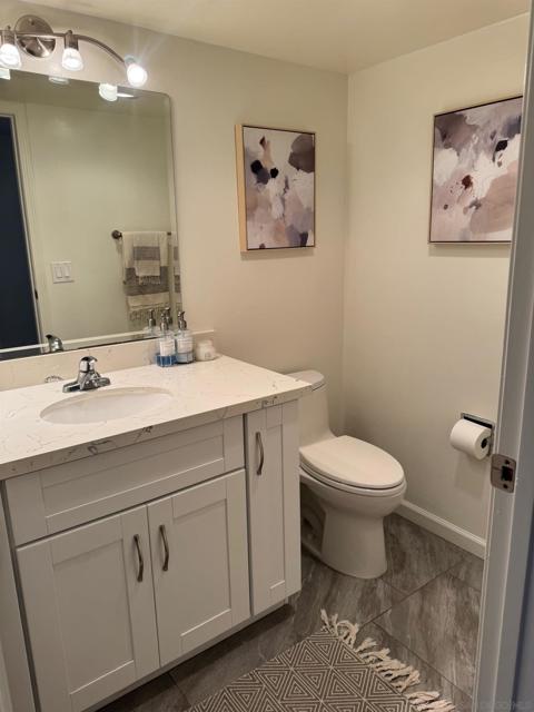 2420 Torrey Pines Rd, La Jolla CA: https://media.crmls.org/mediaz/66fe9643-f7e0-4984-a2b3-13a7321a812e.jpg