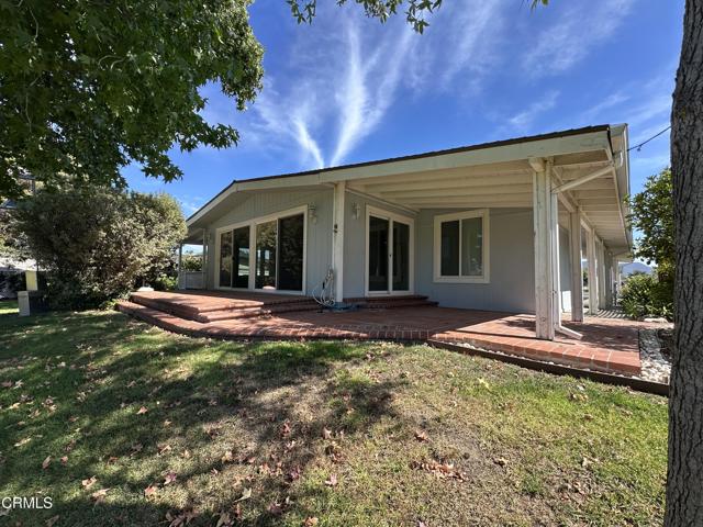 232 Talud Terrace Terrace, Camarillo CA: https://media.crmls.org/mediaz/66fe9c79-c720-417e-88cd-56bf30bb1362.jpg