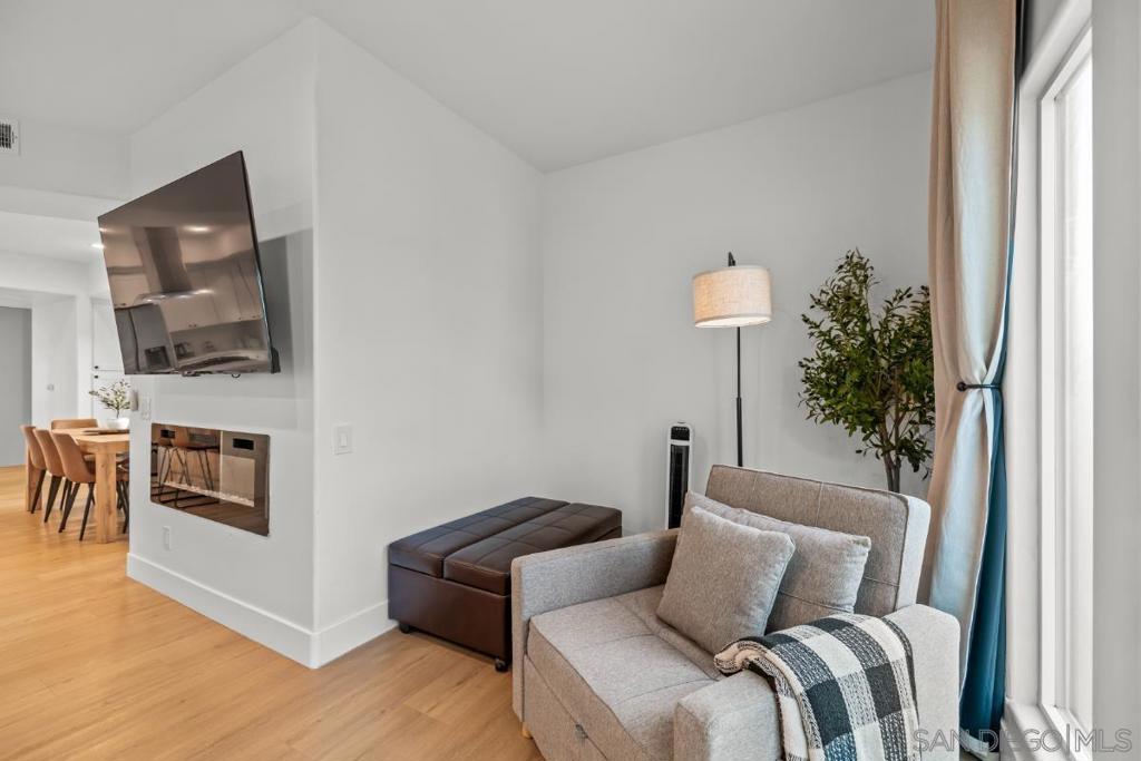 727 Ostend Ct - photo 10