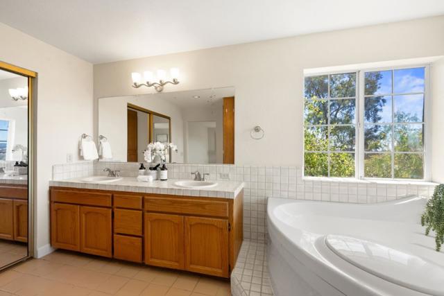 17101 Kruse Ranch Lane, Morgan Hill CA: https://media.crmls.org/mediaz/67000fa6-de49-4f45-a7f7-701a847e9822.jpg