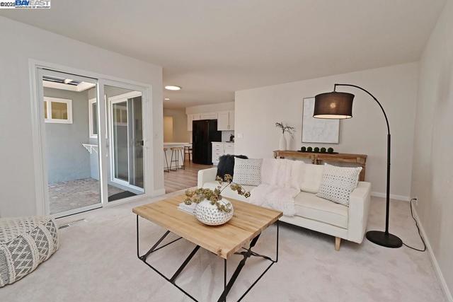 573 Junipero St, Pleasanton CA: https://media.crmls.org/mediaz/670043ac-5a31-48c0-86fc-0c30f2211ca0.jpg