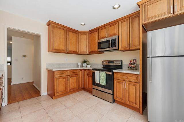 Detail Gallery Image 8 of 51 For 4353 Nobel Dr #65,  San Diego,  CA 92122 - 2 Beds | 2/1 Baths