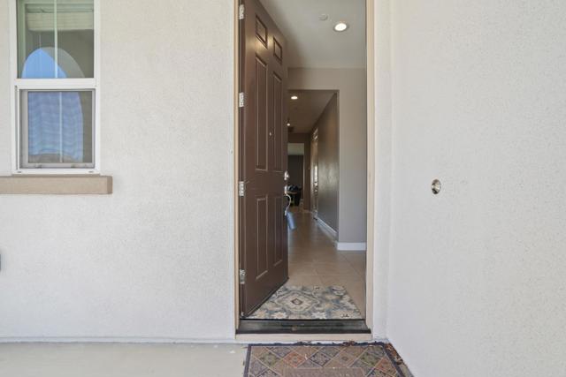 336 Wilmington Court, Brentwood CA: https://media.crmls.org/mediaz/6700fdc8-9e59-40a1-8899-80c038937980.jpg