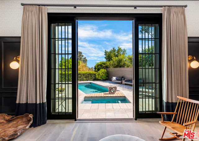 Image 6 of 43 For 888 Toulon Drive