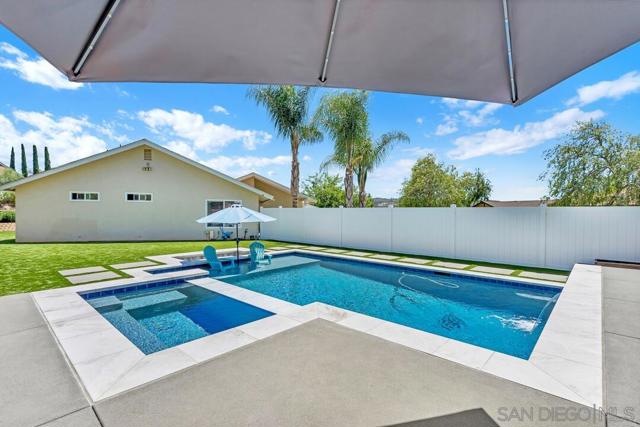 13533 Mora Cir, Poway CA: https://media.crmls.org/mediaz/6701447c-a316-45d3-bfca-42b2e0de86dd.jpg
