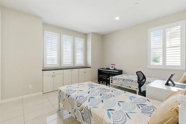 33831 Farmhouse Street, Fremont CA: https://media.crmls.org/mediaz/670181ae-df1a-418c-88df-7082622dbb4b.jpg