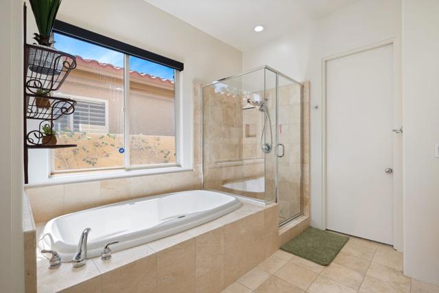 80305 Cedar, La Quinta CA: https://media.crmls.org/mediaz/67022012-faad-46ff-9865-17861404cb7f.jpg
