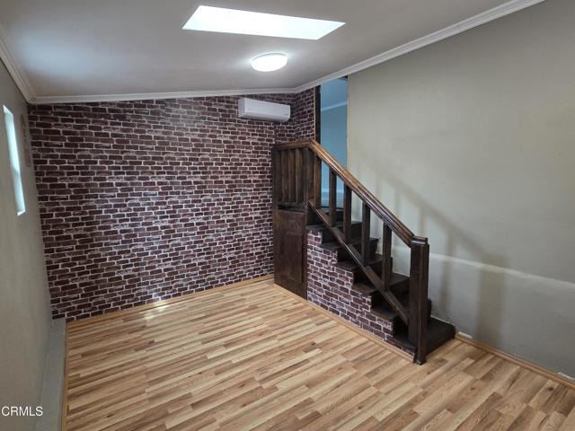 Detail Gallery Image 12 of 19 For 2434 Olive Ave, La Crescenta,  CA 91214 - 2 Beds | 2 Baths