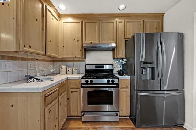 39280 Marbella Terraza, Fremont CA: https://media.crmls.org/mediaz/6704a0b3-2e3c-4cfc-bf0f-7c52fb8d9e30.jpg