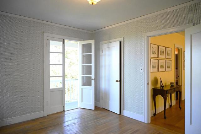 1920 Oak Knoll Drive, Belmont CA: https://media.crmls.org/mediaz/6704a4fb-244b-452d-958d-73347ab32f1e.jpg