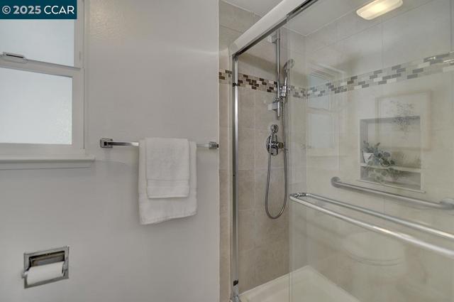 3136 Tice Creek Dr, Walnut Creek CA: https://media.crmls.org/mediaz/670563a4-648b-485c-a02e-4a8b8cc043d1.jpg