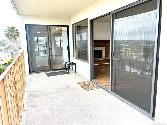 25072 Alicia Drive, Dana Point CA: https://media.crmls.org/mediaz/67061a03-04d8-4f34-97ed-e5745a0b83fe.jpg