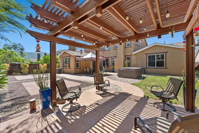 2954 Rangpur Court, Escondido CA: https://media.crmls.org/mediaz/67061b87-ee57-4bea-8895-ef603a78c978.jpg
