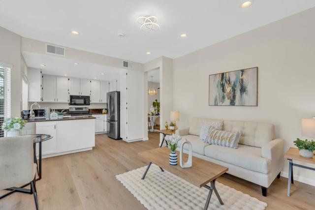 34307 Quartz Terrace, Fremont CA: https://media.crmls.org/mediaz/6706c5cf-4992-4ddb-9ad4-63901af1f8ee.jpg