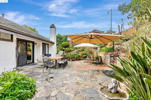 790 Britannia Dr., Vallejo CA: https://media.crmls.org/mediaz/6707775f-4e66-4ee4-b02f-43579790d390.jpg