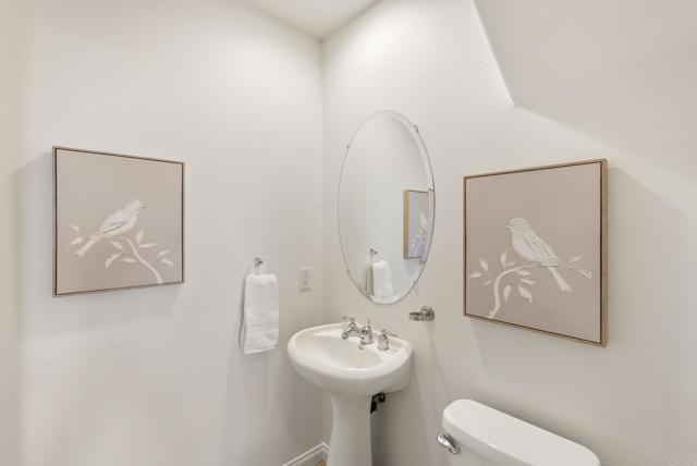 1215 HIGHBLUFF, San Marcos CA: https://media.crmls.org/mediaz/6707aba3-6f57-4306-bfd8-066b75a9e86b.jpg